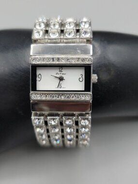 Vintage Da Vanci Rhinestone Encrusted Ladies Quartz Watch 24mm 7" Sparkling Band